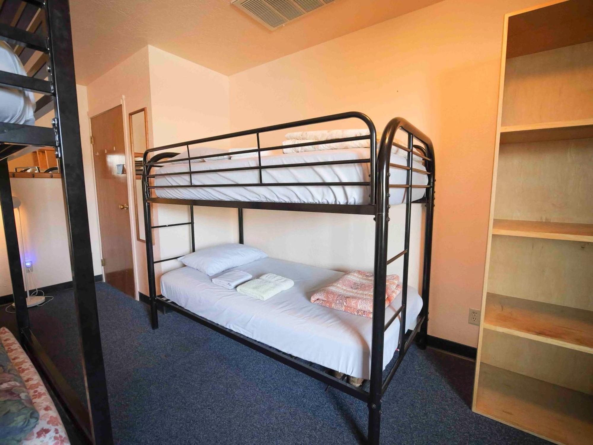 Ashland Commons Hostel エクステリア 写真